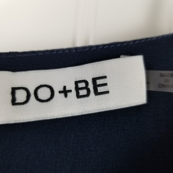 Do+BE Cropped Top Shirt Shoulder Cut Out Off Shoulder Womens Large Long Sleeve - Picture 4 of 10